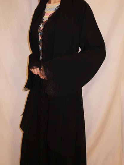 Alyazia abaya, classic black, detail 3