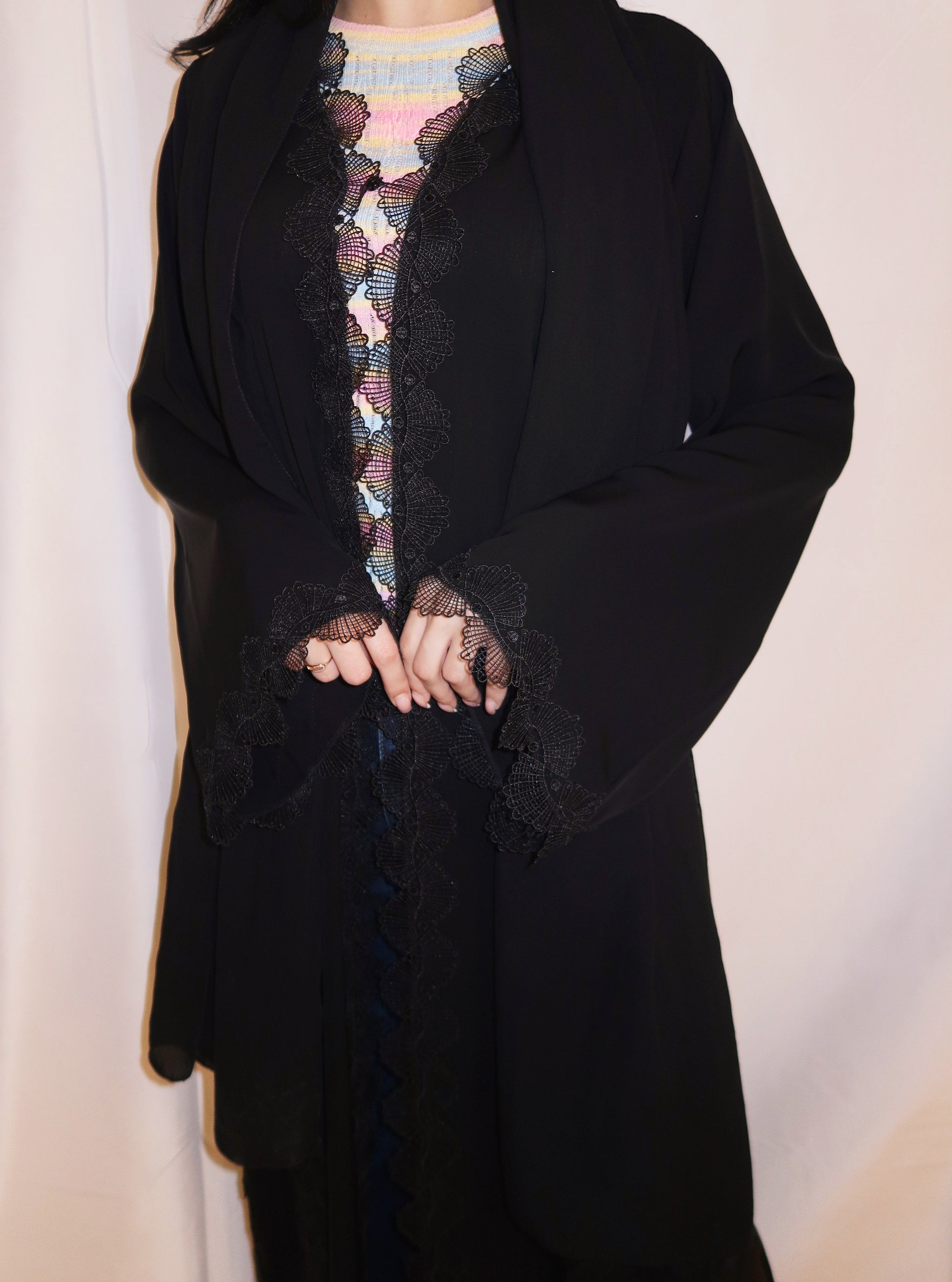 Alyazia abaya, classic black, detail 4