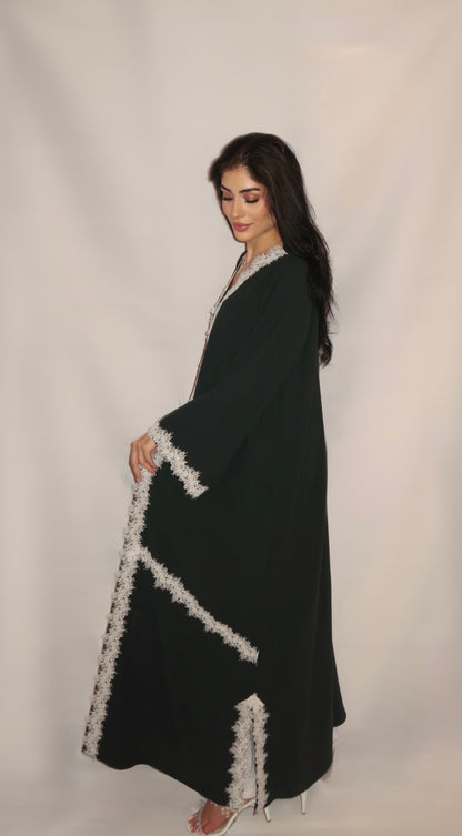 Roudha abaya, black and white, detail 6