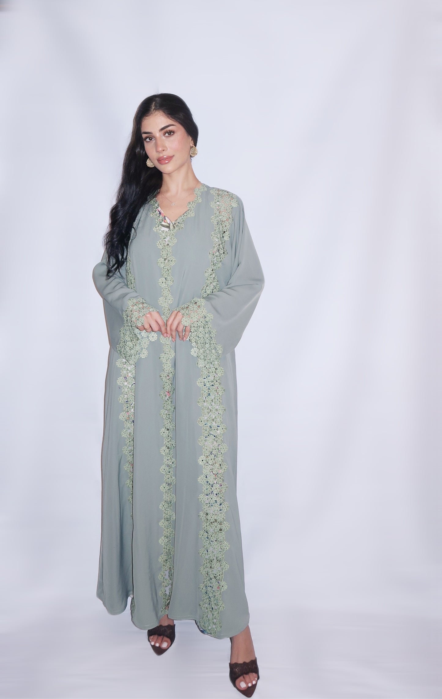 Fairouz abaya, sage green, detail 4