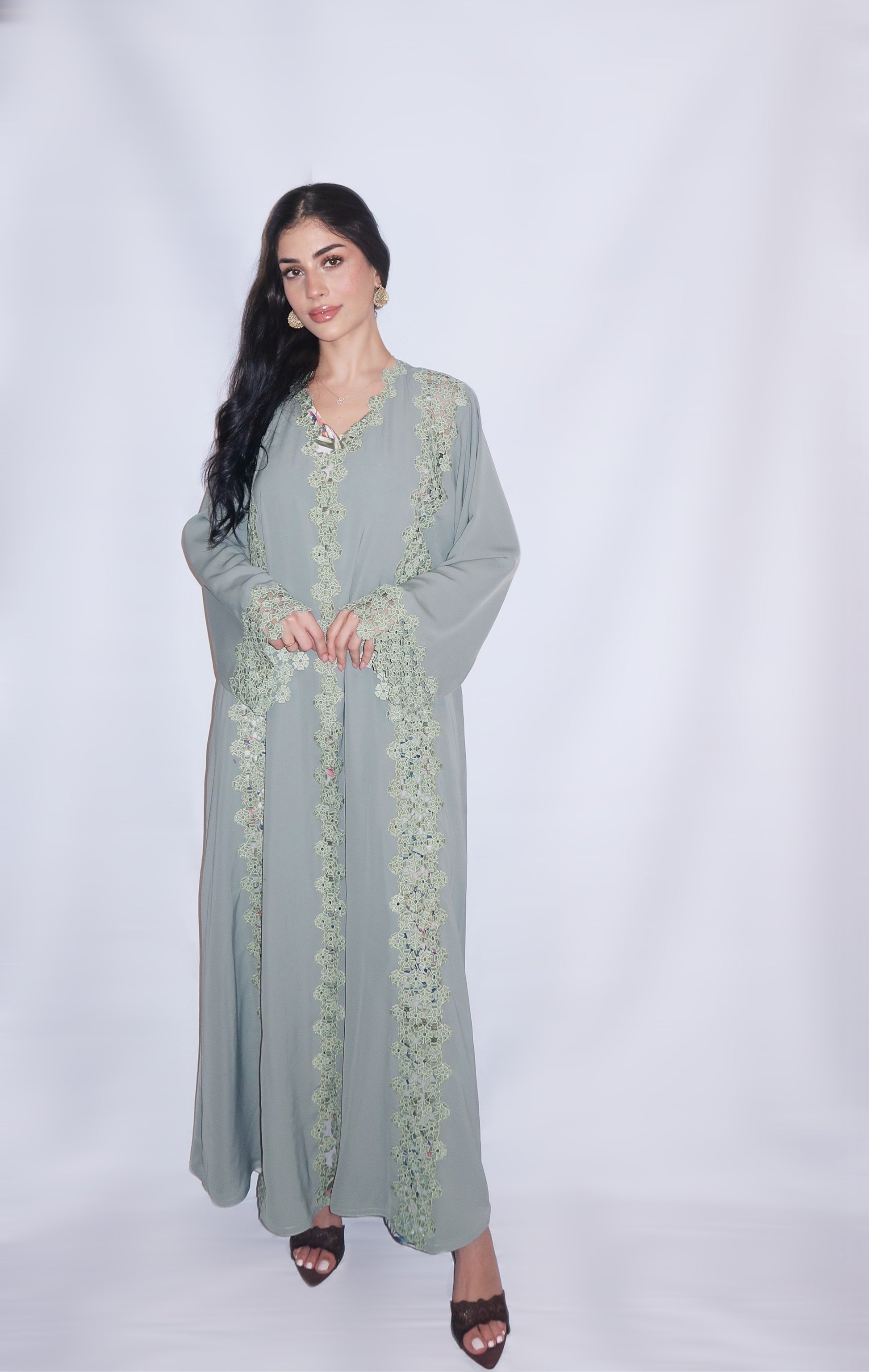 Fairouz abaya, sage green, detail 4