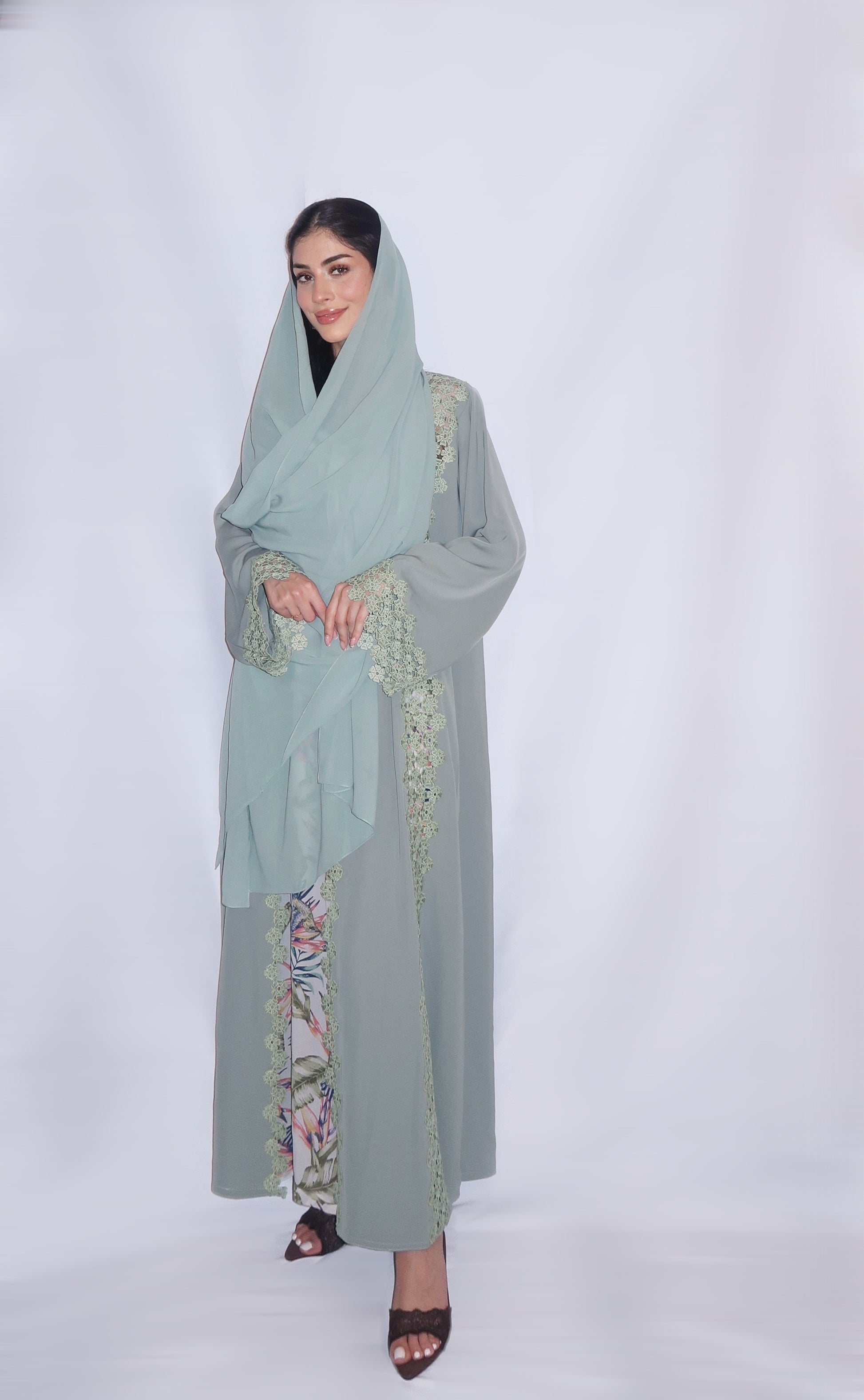 Fairouz abaya, sage green, detail 5