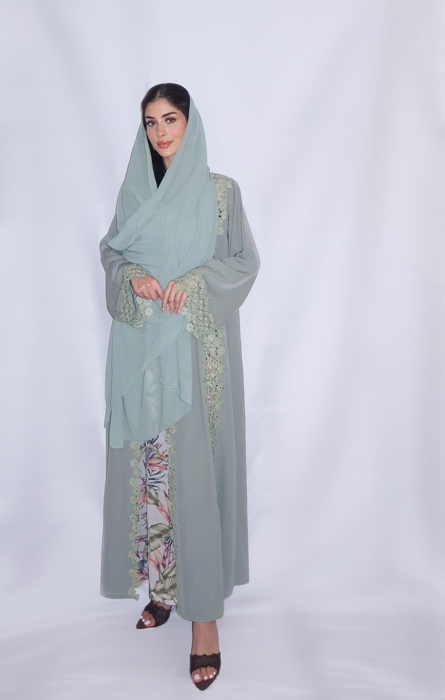 Fairouz abaya, sage green, detail 6