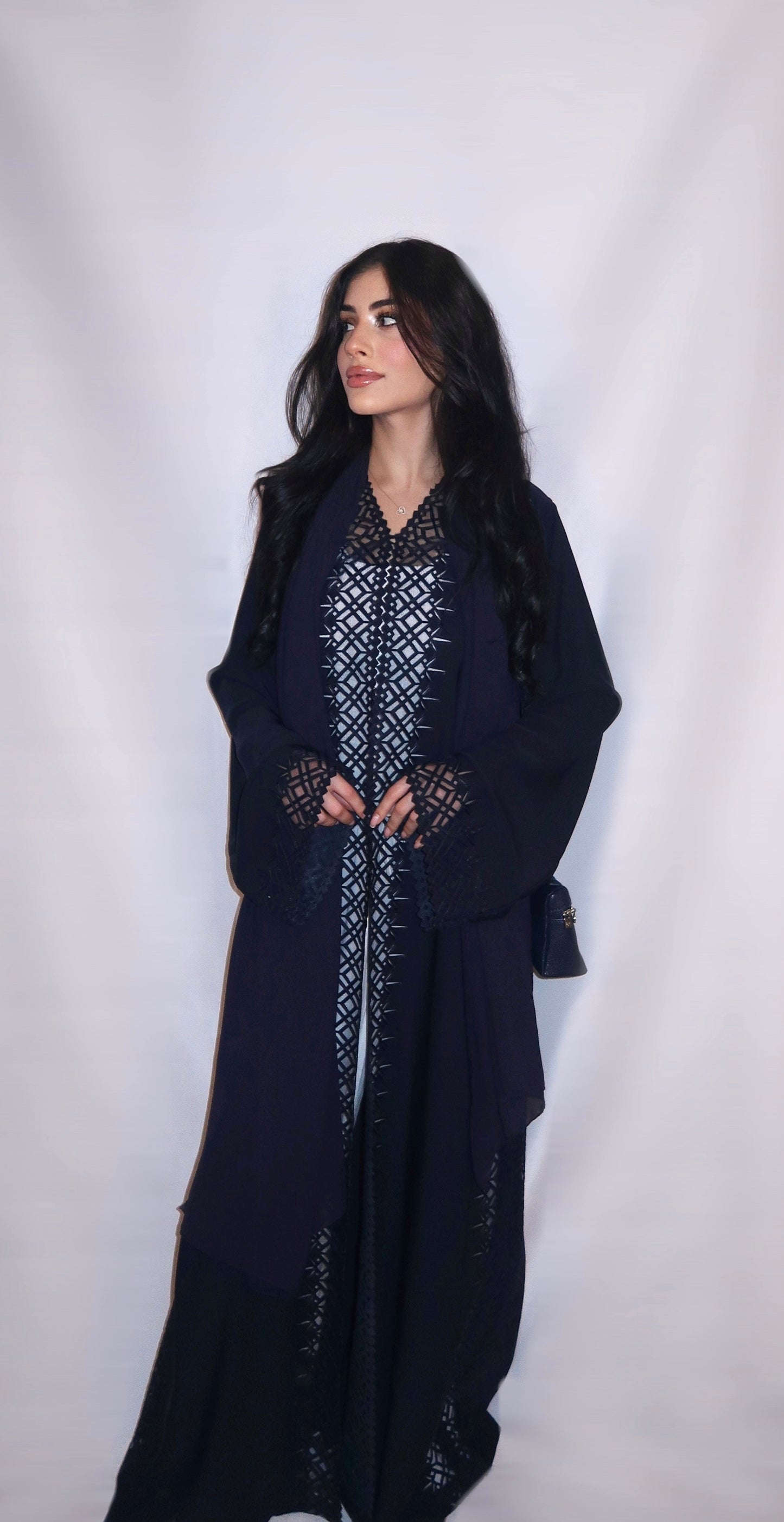 Hind abaya, navy, detail 3