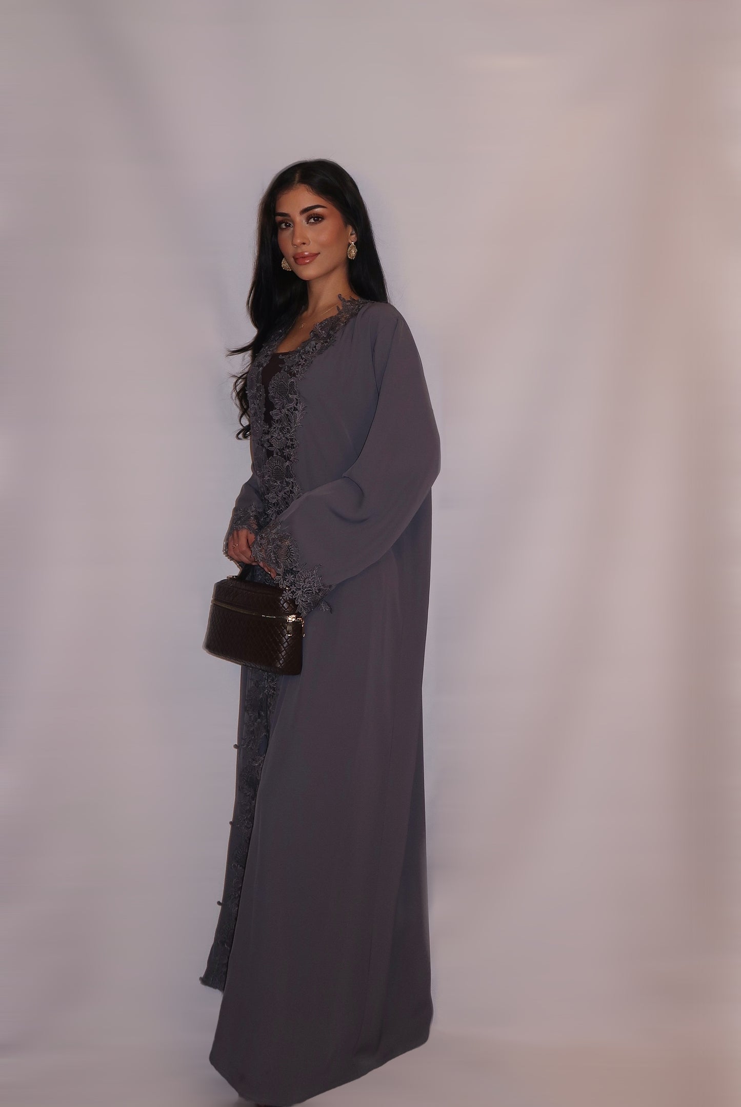 Manal abaya, soft dove grey, detail 7