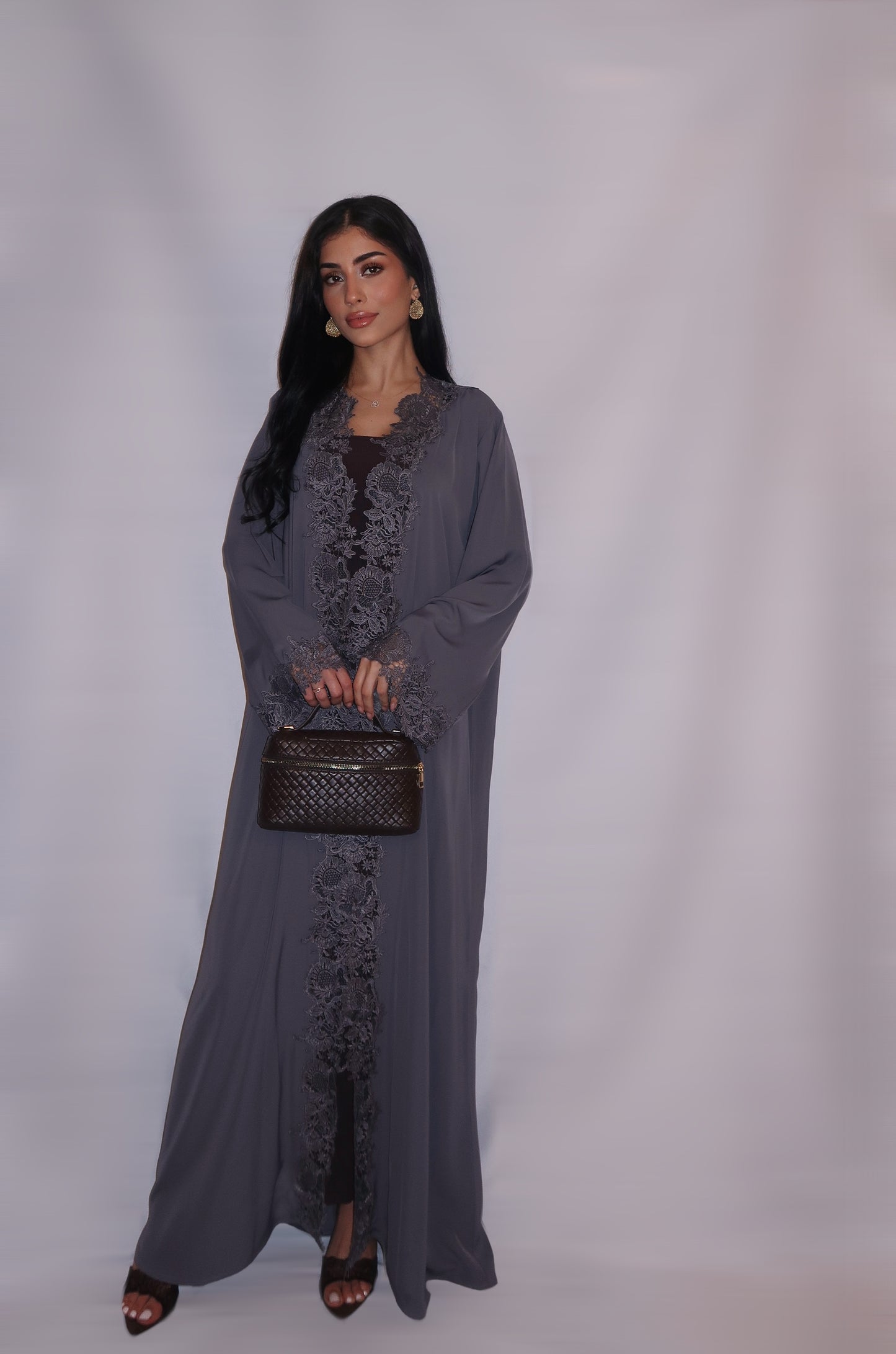 Manal abaya, soft dove grey, detail 8