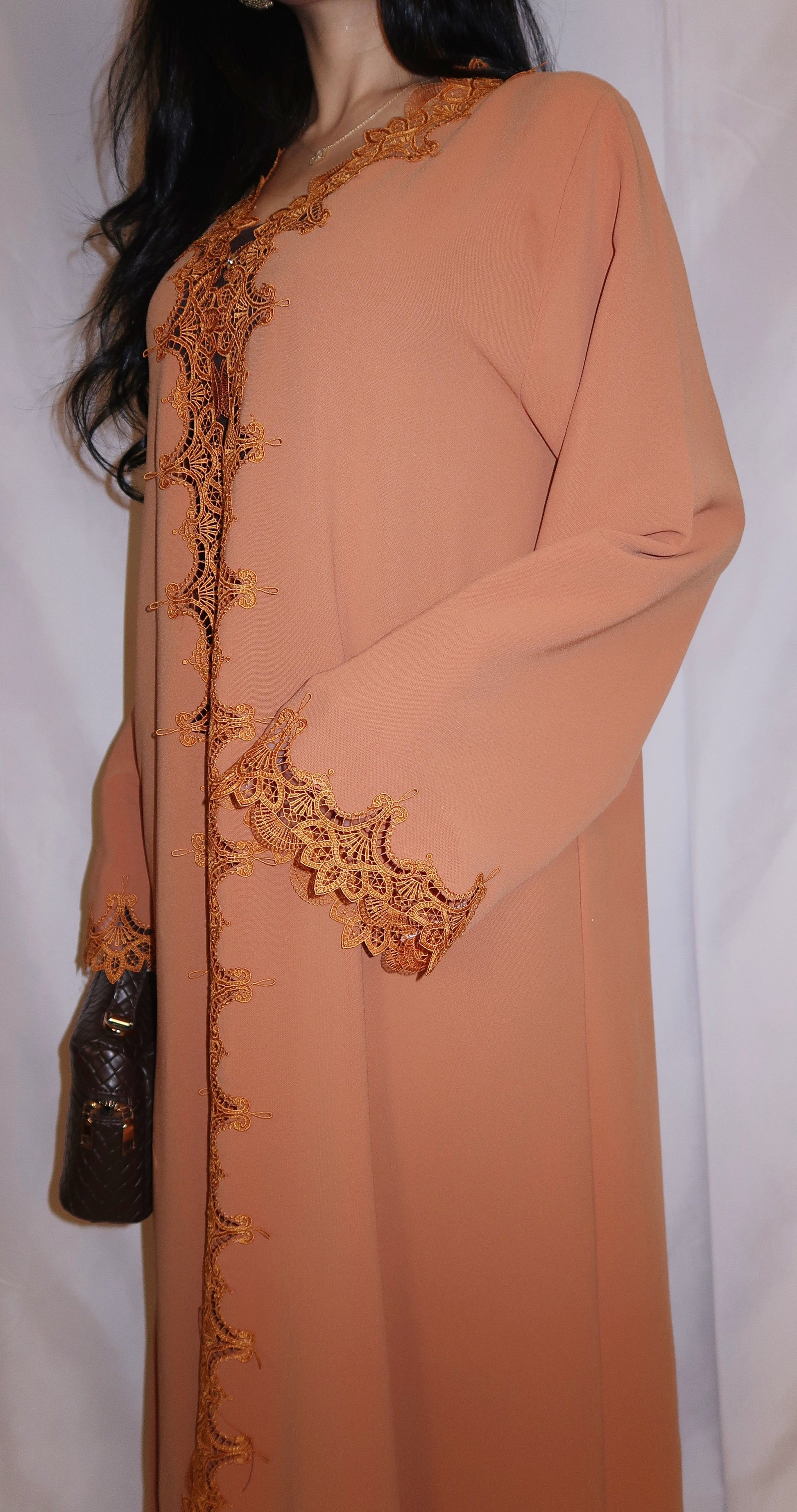 Qamar abaya, warm caramel, detail 10