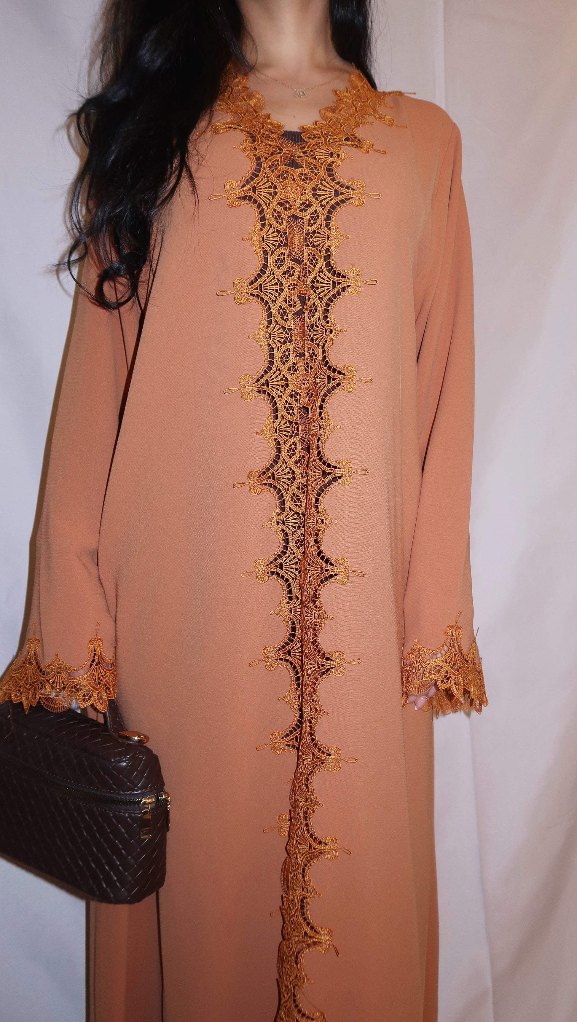 Qamar abaya, warm caramel, detail 9