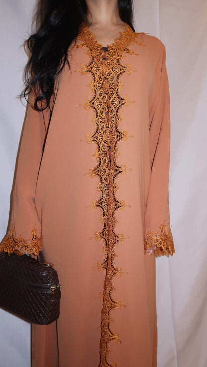 Qamar abaya, warm caramel, detail 9